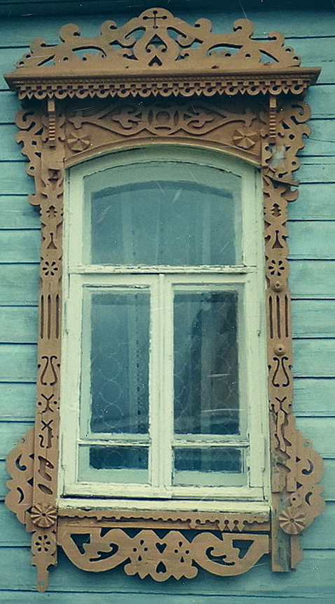 Деревянное окно в Чернопенье