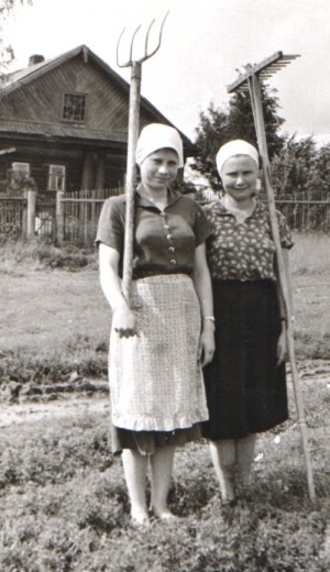 Галина Лимонова и Зинаида Федотова (Кукина) фото из личного архива Г.И.Буториной