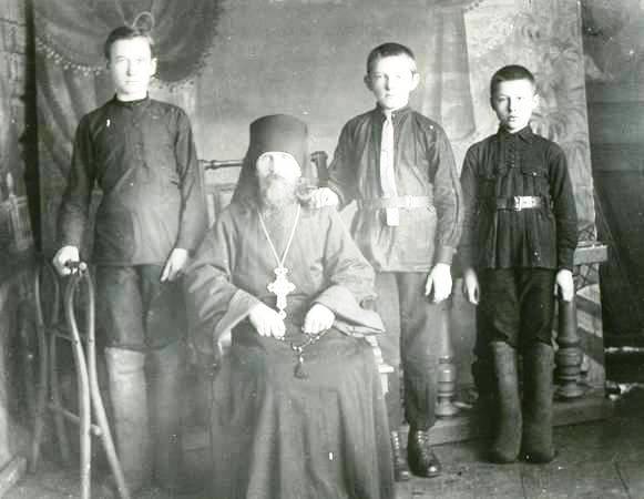 Отец Андрей (Смирнов А.П.) фото из архива краеведческого музея
