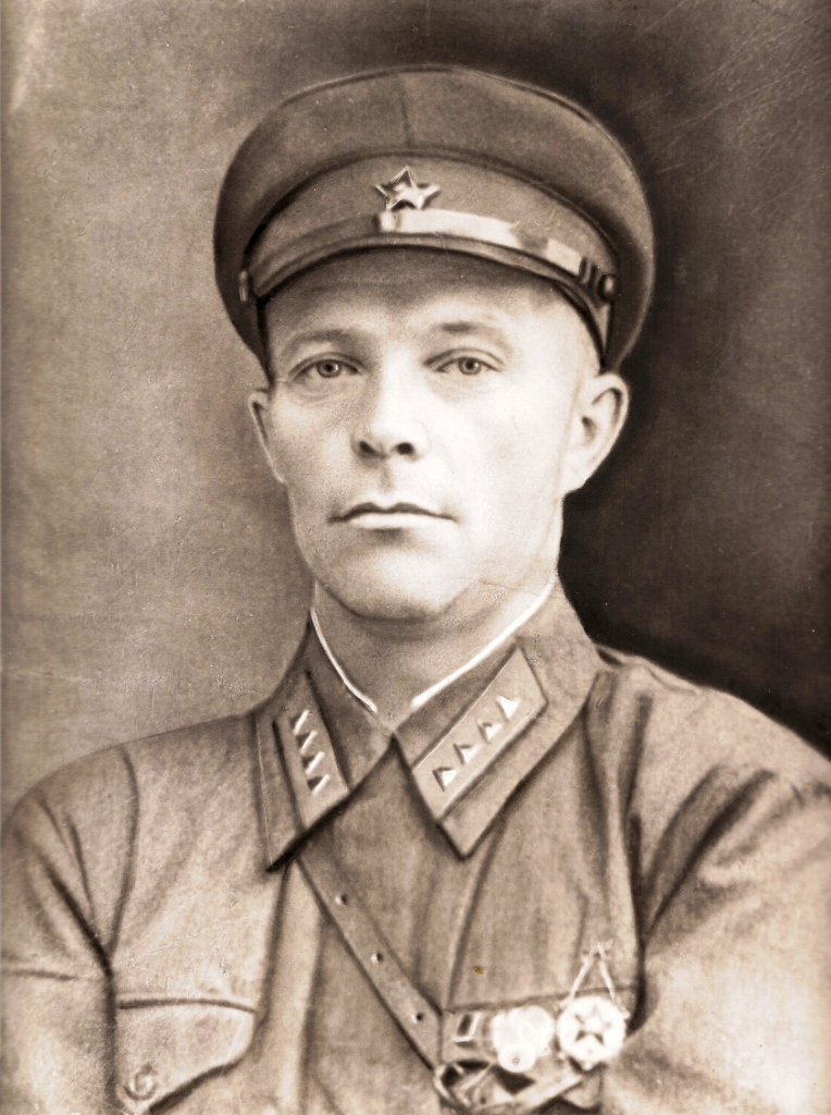 Морозов Михаил Иванович (1903 - 04.08.1944 ) фото из семейного архива