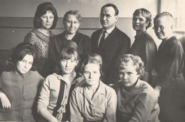П. В. Куприяновский со слушательницами спецкурса