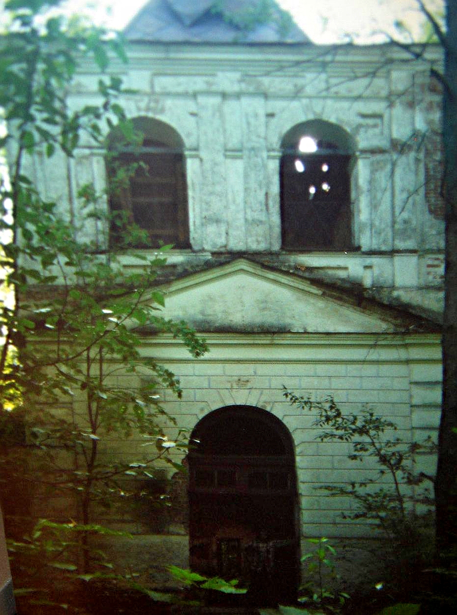 Троицкий храм села Рамешки. фото 2005 года, предоставлено Лидией Родионовой.