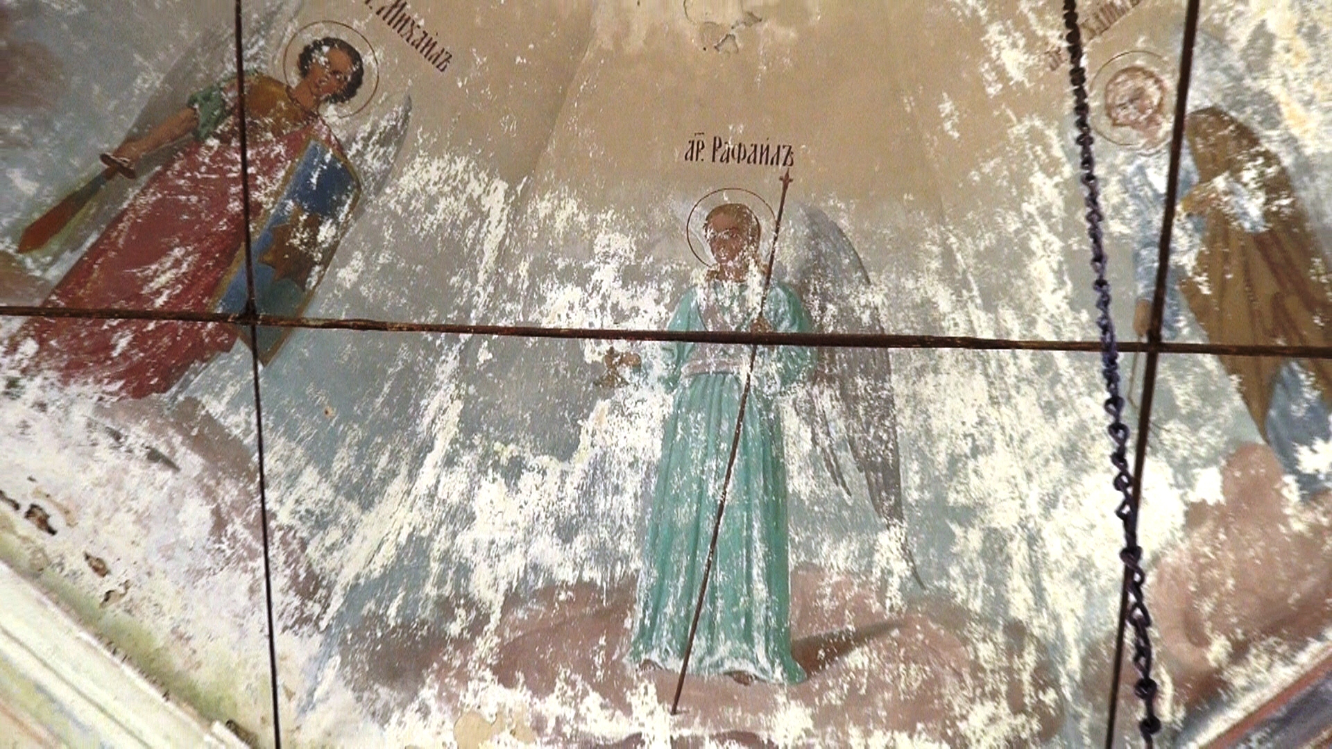 Фрагменты росписи церкви Ильи Пророка. фото Михаила Шейко, 2013 год.