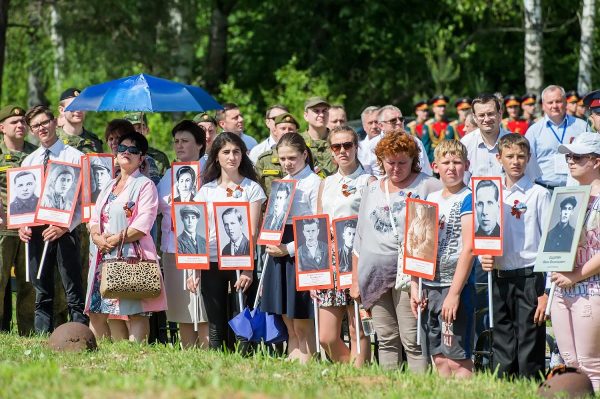 Торжественная церемония перезахоронения на мемориале "Барсуки", 21 июня 2016 года. фото пресс-службы администрации Калужской области.