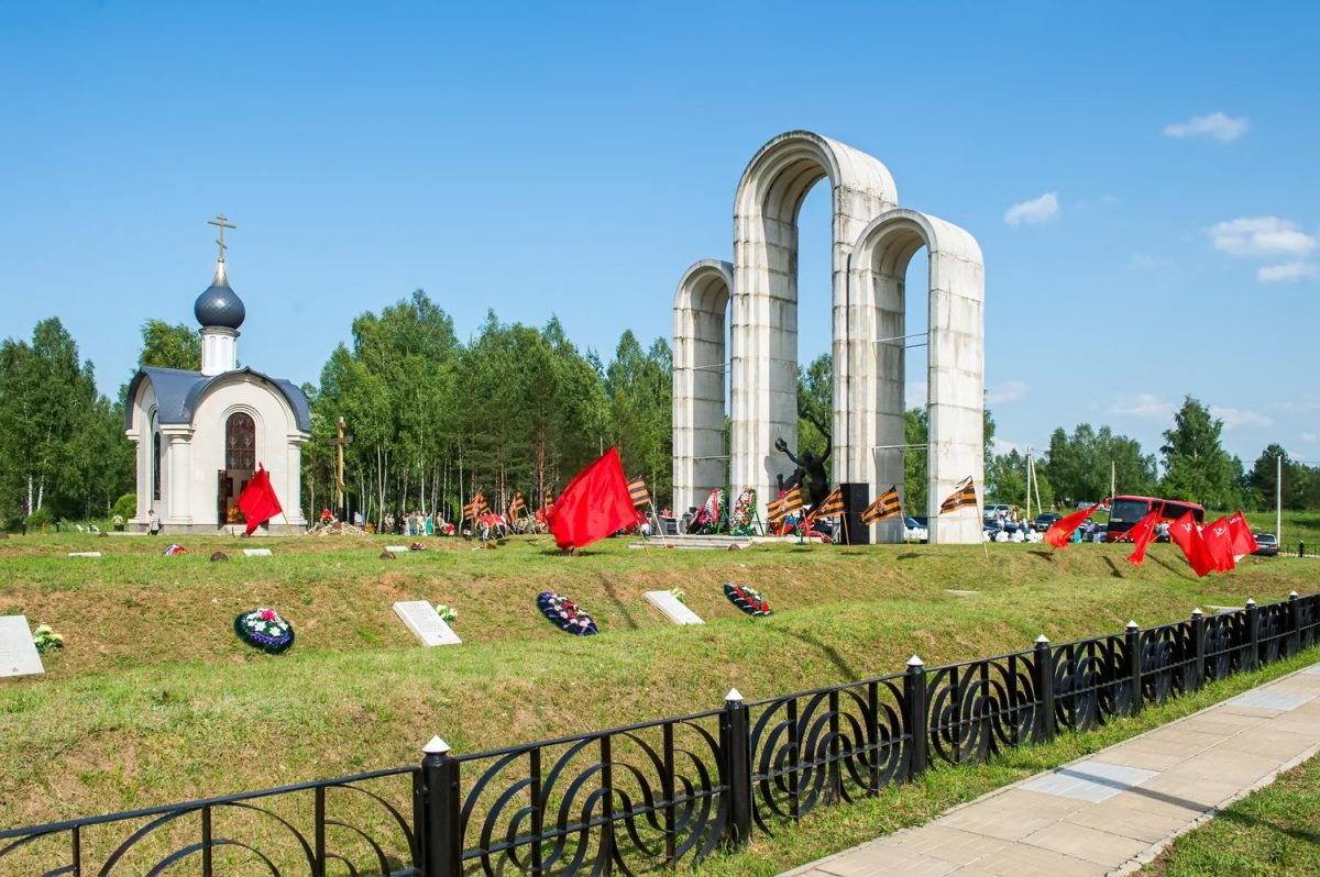 Мемориальный комплекс "Барсуки", 21 июня 2016 года. фото пресс-службы администрации Калужской области.