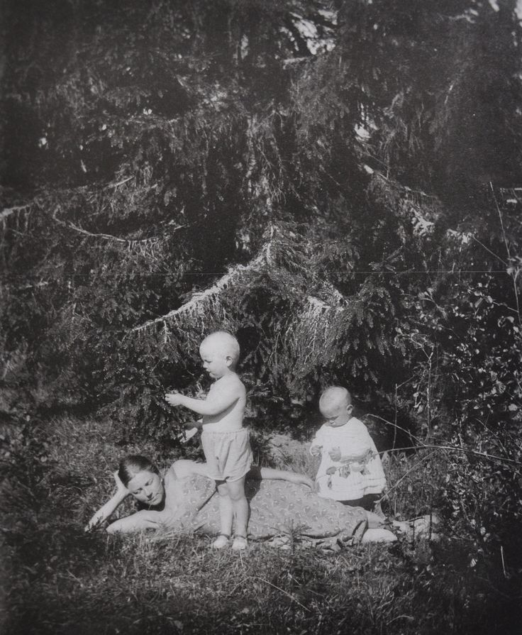 Andrei Tarkovsky, his sister, Marina, and their mother, Maria Vishnyakova.